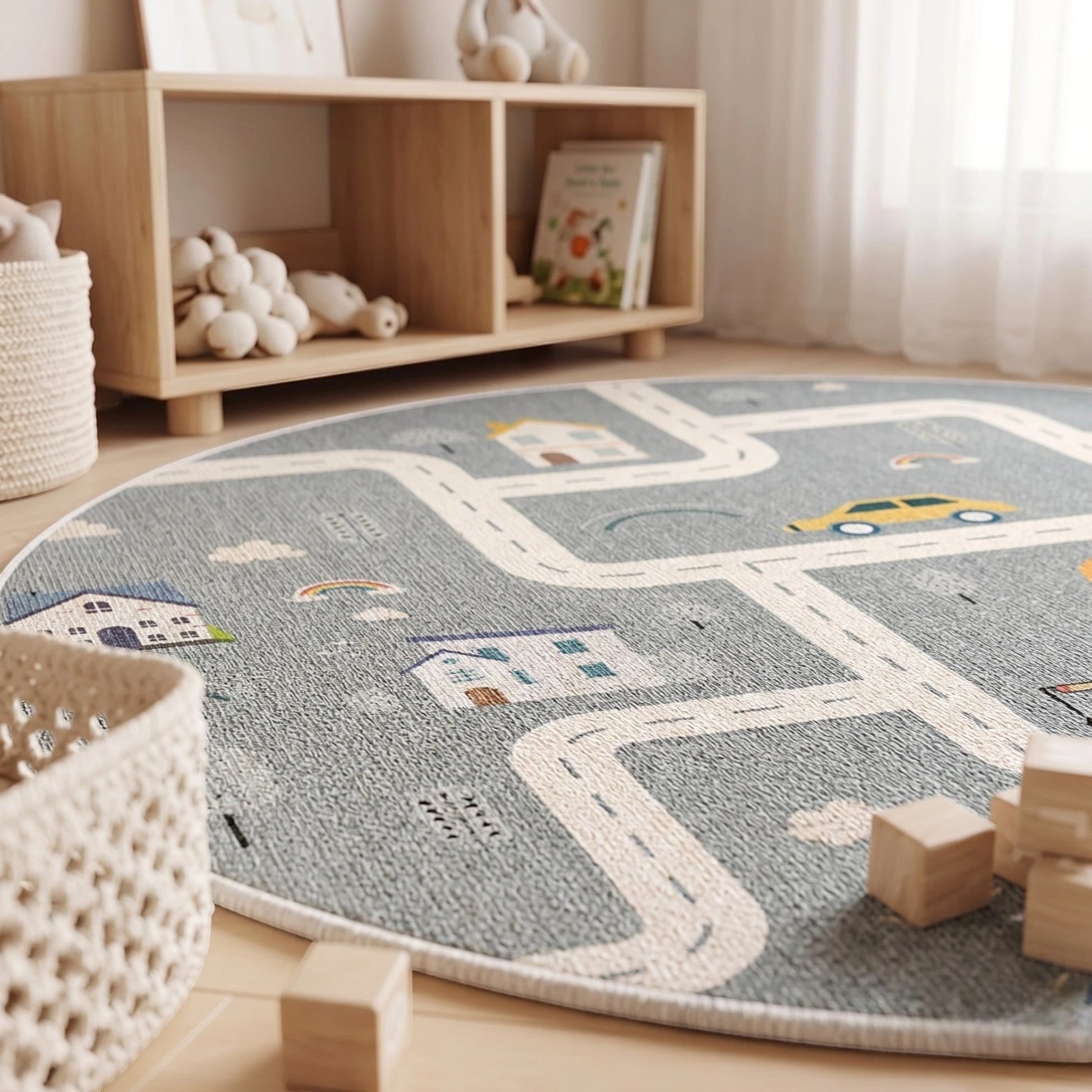 Tapis rond Ma boutique style dessin animé avec des routes, des maisons et une voiture jaune, 100% polyester, lavable.