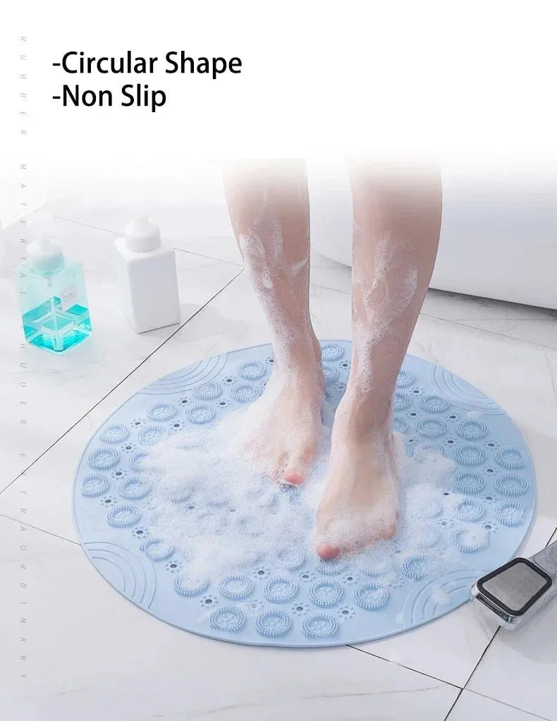 Tapis rond bleu canard antidérapant Rondea posé sur carrelage clair