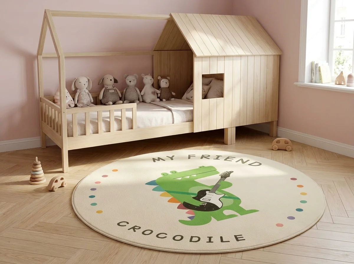 Tapis rond enfant crocodile guitare dans une chambre scandinave avec lit cabane, vue trois-quart