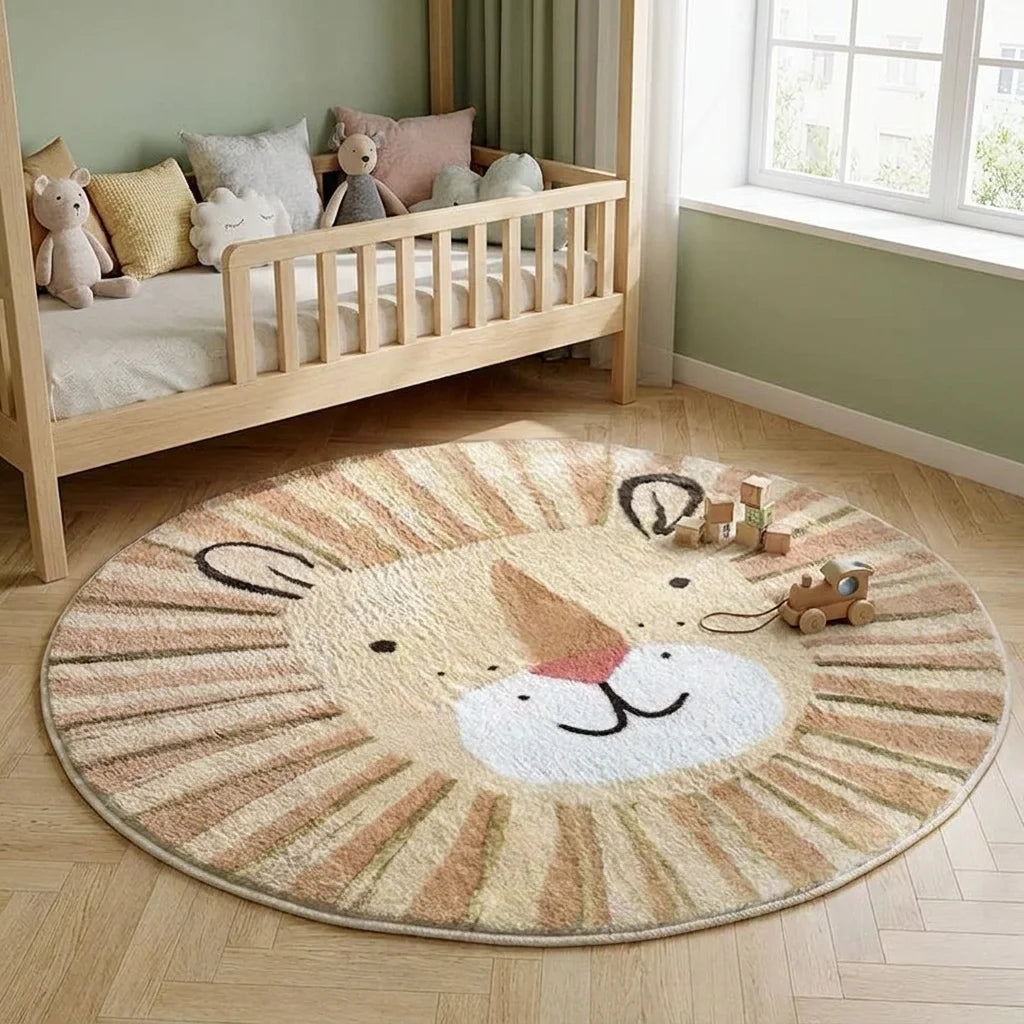 Tapis rond enfant lion dans une chambre scandinave avec lit cabane, vue trois-quart