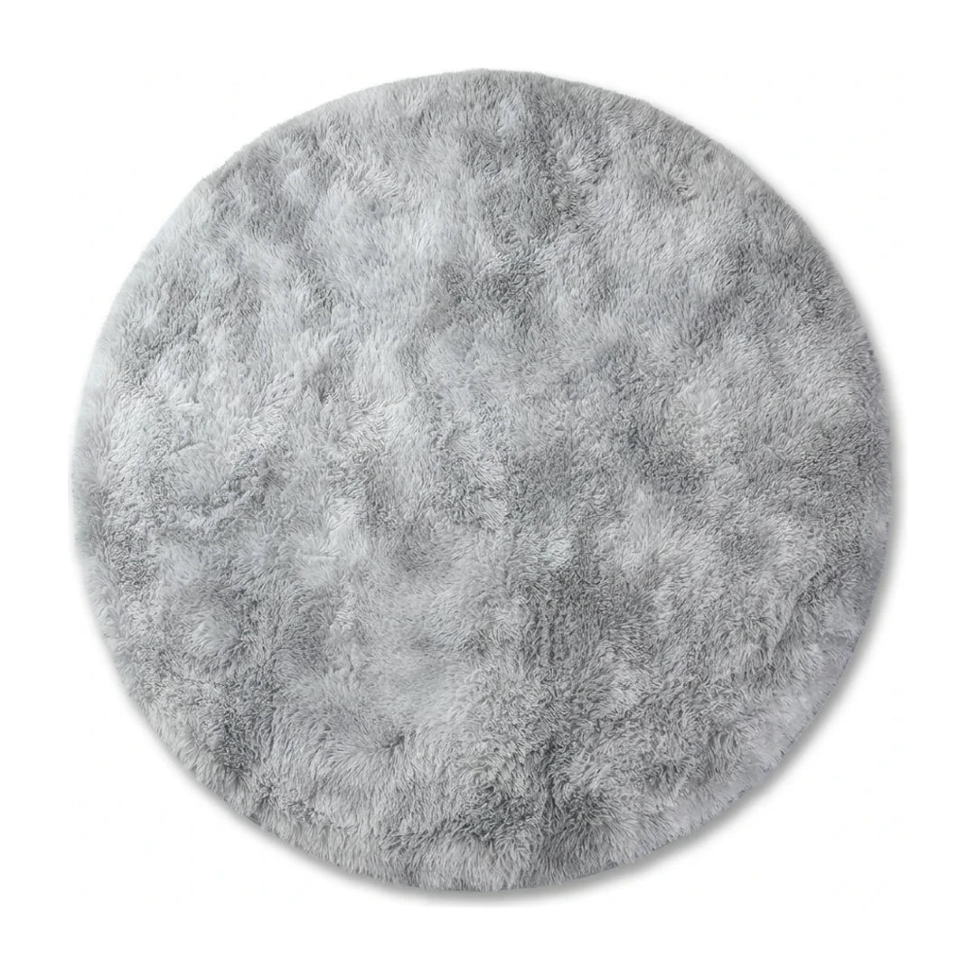 tapis-rond-gris-poil-long, vue de dessus sur fond blanc