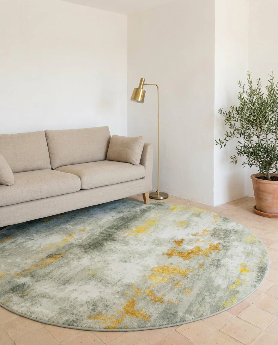 Tapis rond vert doré dans une pièce en situation