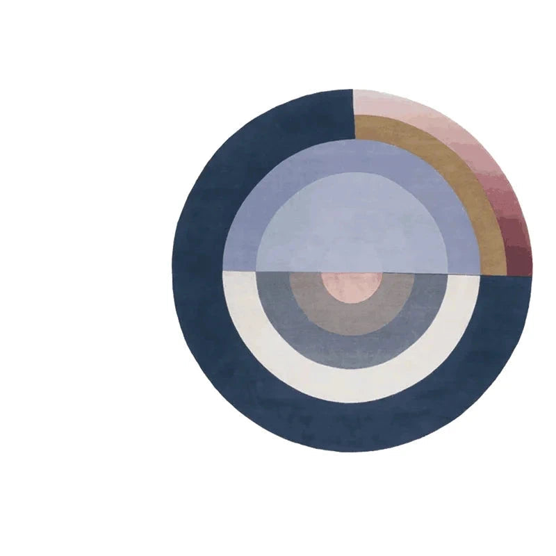 Photo originale du tapis rond salon cercles concentriques bleu nuit, vue top-down studio