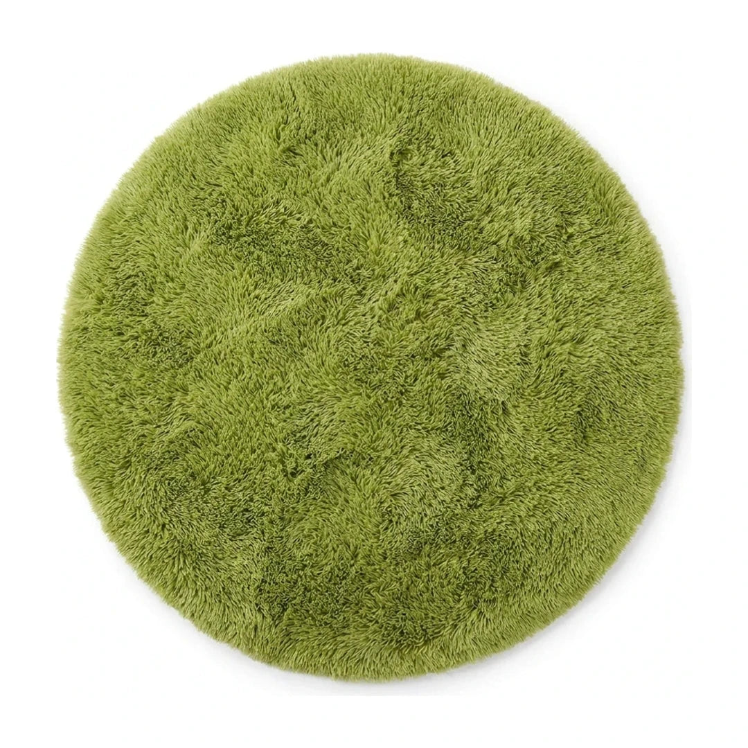 tapis-rond-vert-poil-long, vue de dessus sur fond blanc