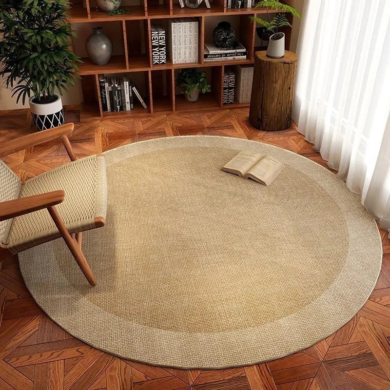 Tapis rond Wilton mid-century effet sisal beige dans un salon, photo originale fidèle au motif livré