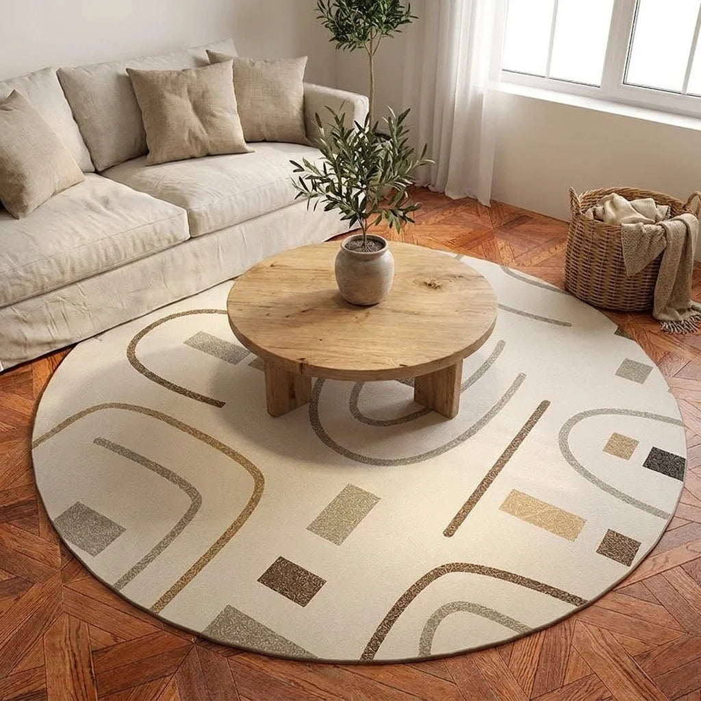 Tapis rond Wilton mid-century beige et brun dans un salon adulte slow-living, vue trois-quarts